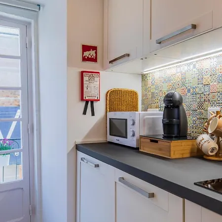 In Alfama By Lucky Surface * Lissabon